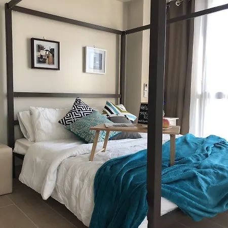 37Z One Eastwood Avenue Apartment
